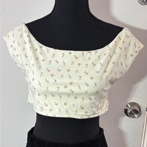 Chic Cream Floral Crop Top
